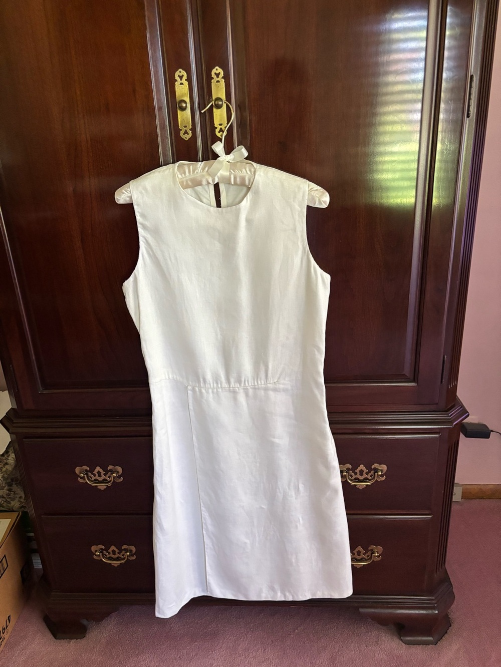 100%  Linen by TSE New York Sleeveless White Shift Dress